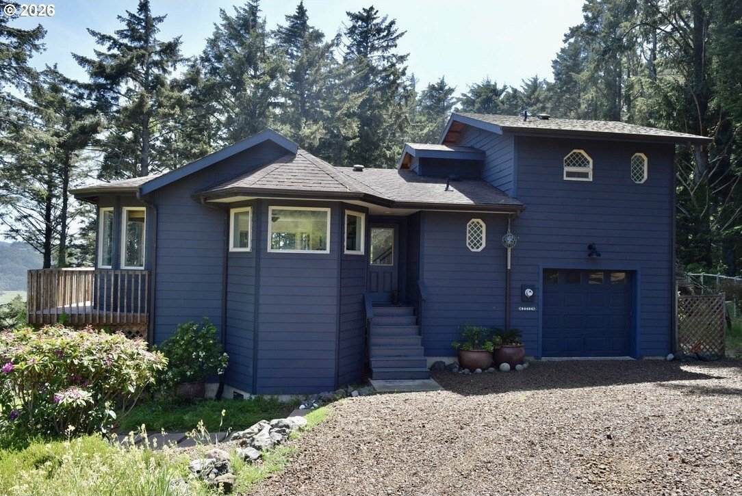 House in Gold Beach, Oregon, United States 1 - 17967975