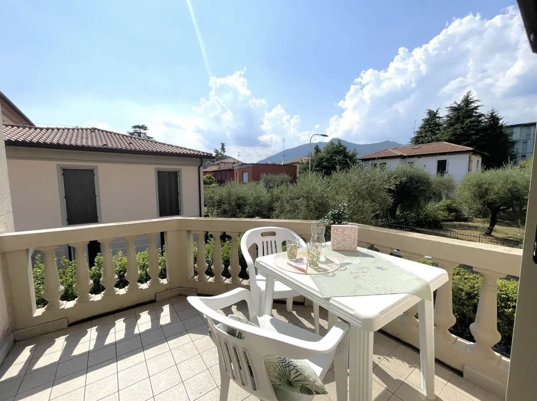 Villa in Salo, Lombardy, Italy 1 - 17969916