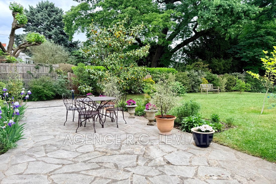 Villa in Chateau, Maisons-Laffitte, France 4 - 17966899