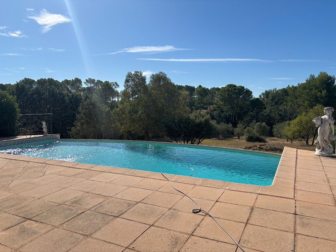 Villa in Flayosc, Provence-Alpes-Côte d'Azur, France 3 - 17967573
