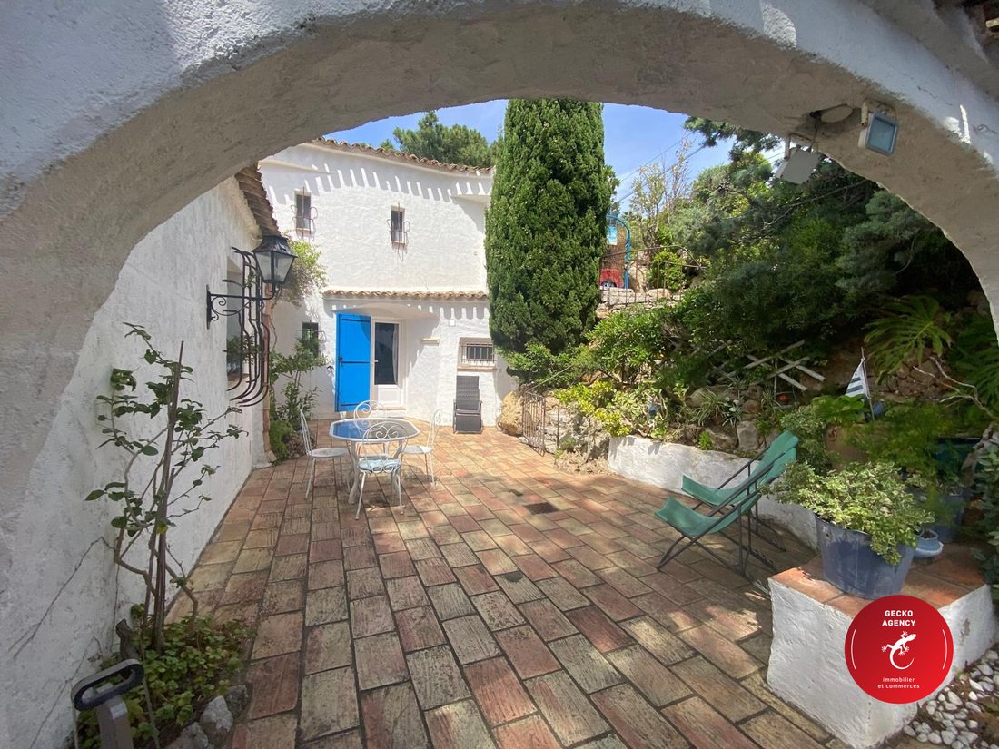 Villa in Les Issambres, Roquebrune-sur-Argens, France 2 - 17971570