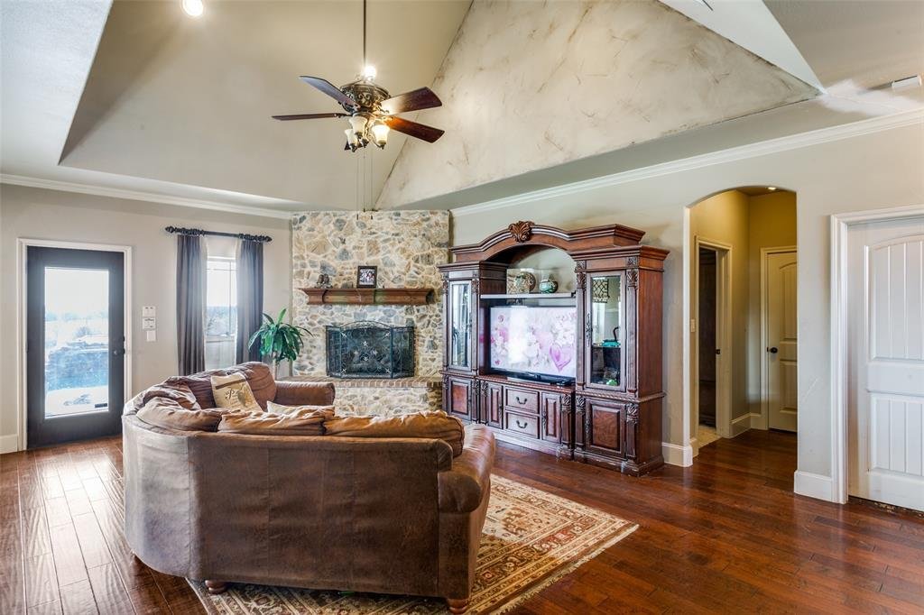 House in Paradise, Texas, United States 3 - 17966642
