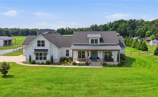 House in Maysville, Arkansas, United States 1