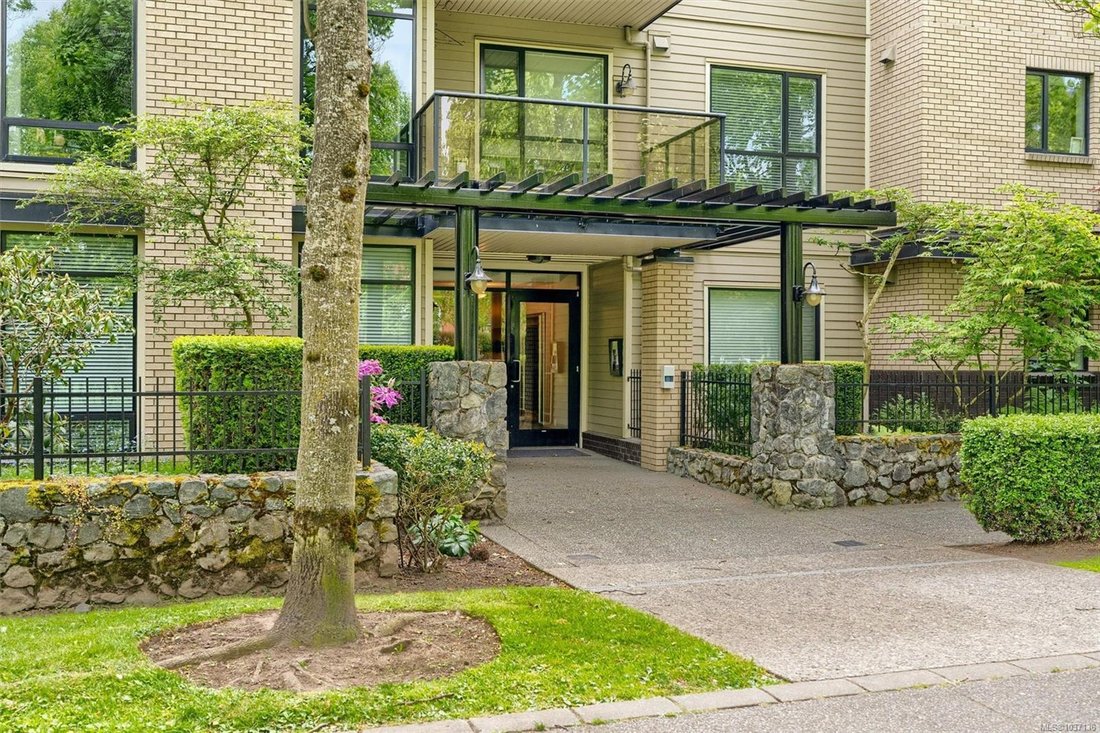 Condo in Victoria, British Columbia, Canada 2 - 17970004