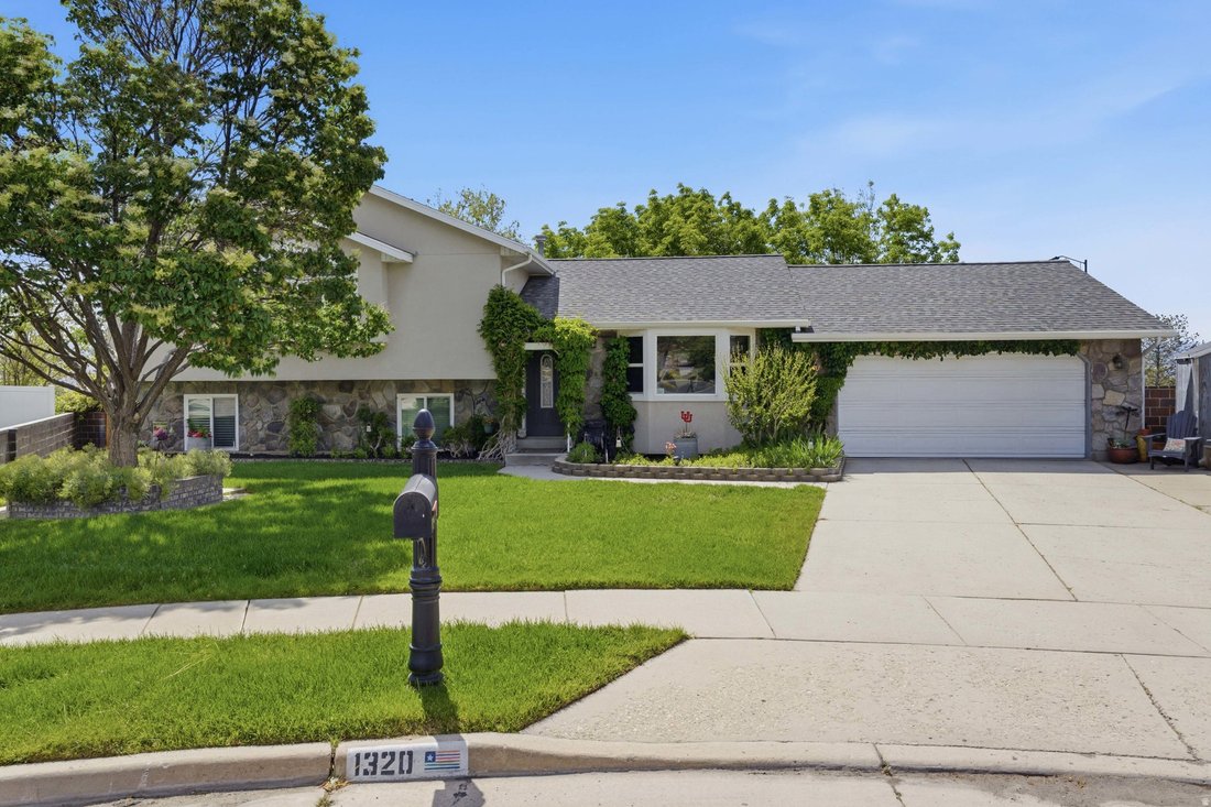 House in Sandy, Utah, United States 2 - 17399162