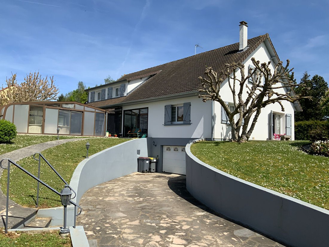 Villa in Moret-Loing-et-Orvanne, Ile-de-France, France 2 - 17967639