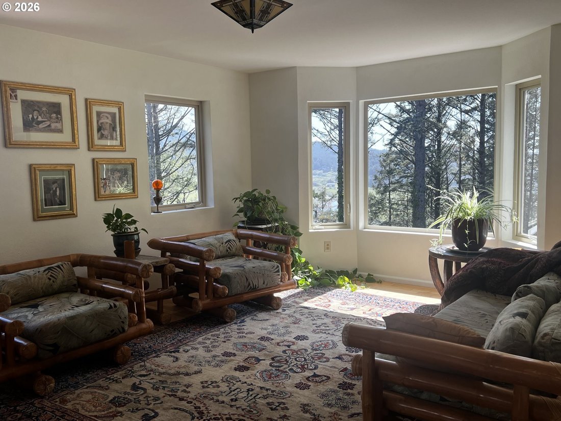 House in Gold Beach, Oregon, United States 2 - 17967975