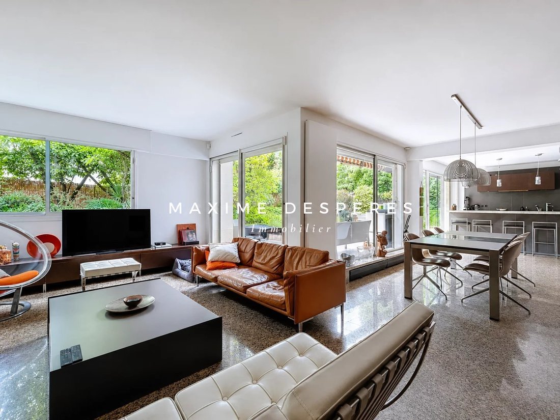 Apartment in Saint James-Général Koenig, Neuilly-sur-Seine, France 3 - 16136240