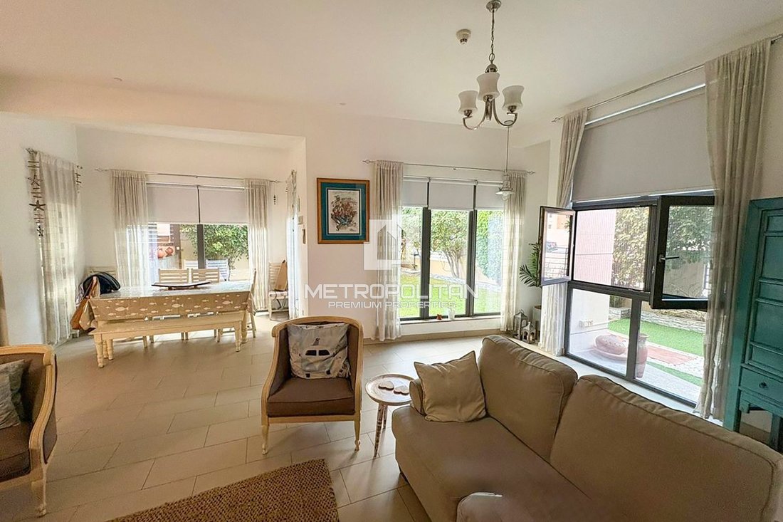 Townhouse in JVC / Jumeirah Village Circle, Dubai, United Arab Emirates 2 - 17967406