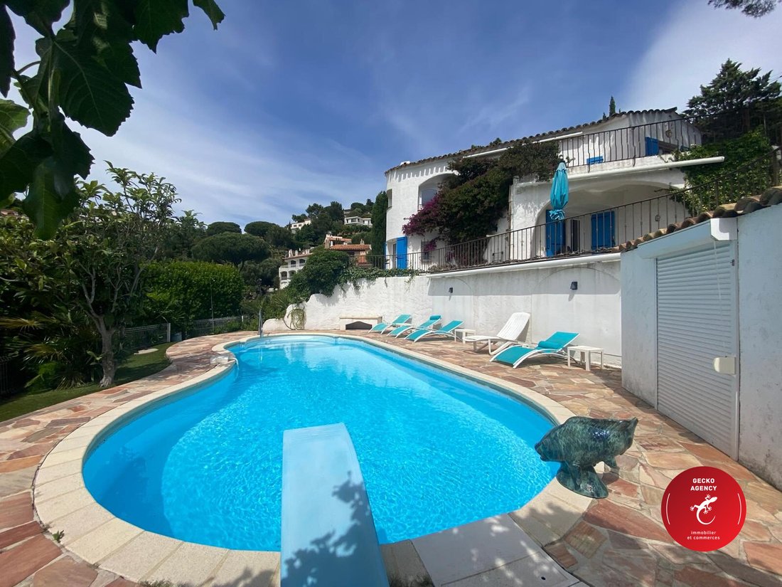 Villa in Les Issambres, Roquebrune-sur-Argens, France 1 - 17971570