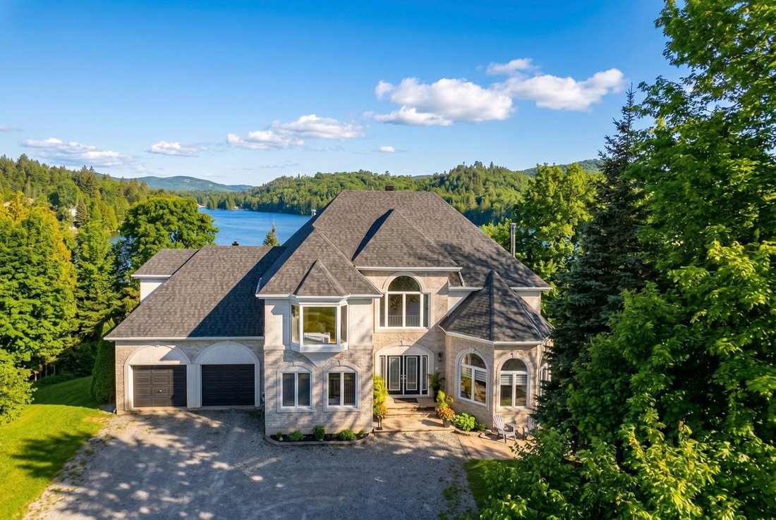House in Saint-Adolphe-d'Howard, Quebec, Canada 1 - 17970119