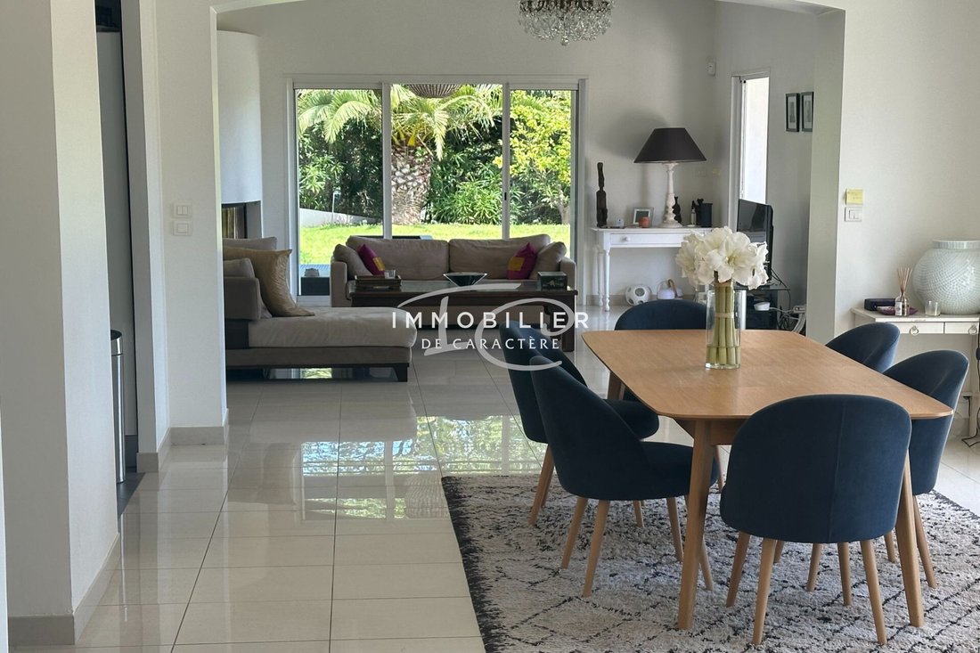 Villa in Gassin, Provence-Alpes-Côte d'Azur, France 5 - 17966915