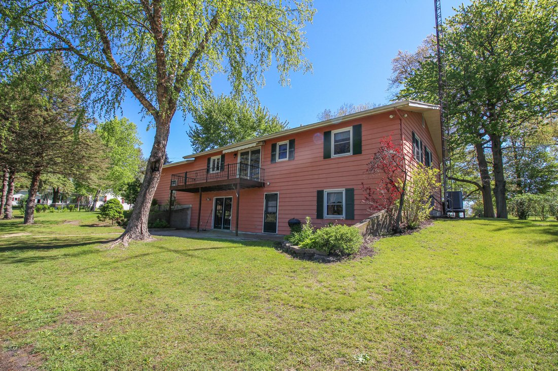 House in Three Rivers, Michigan, United States 3 - 17967977