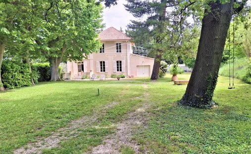 House in Centre Ville, Sorgues, France 1
