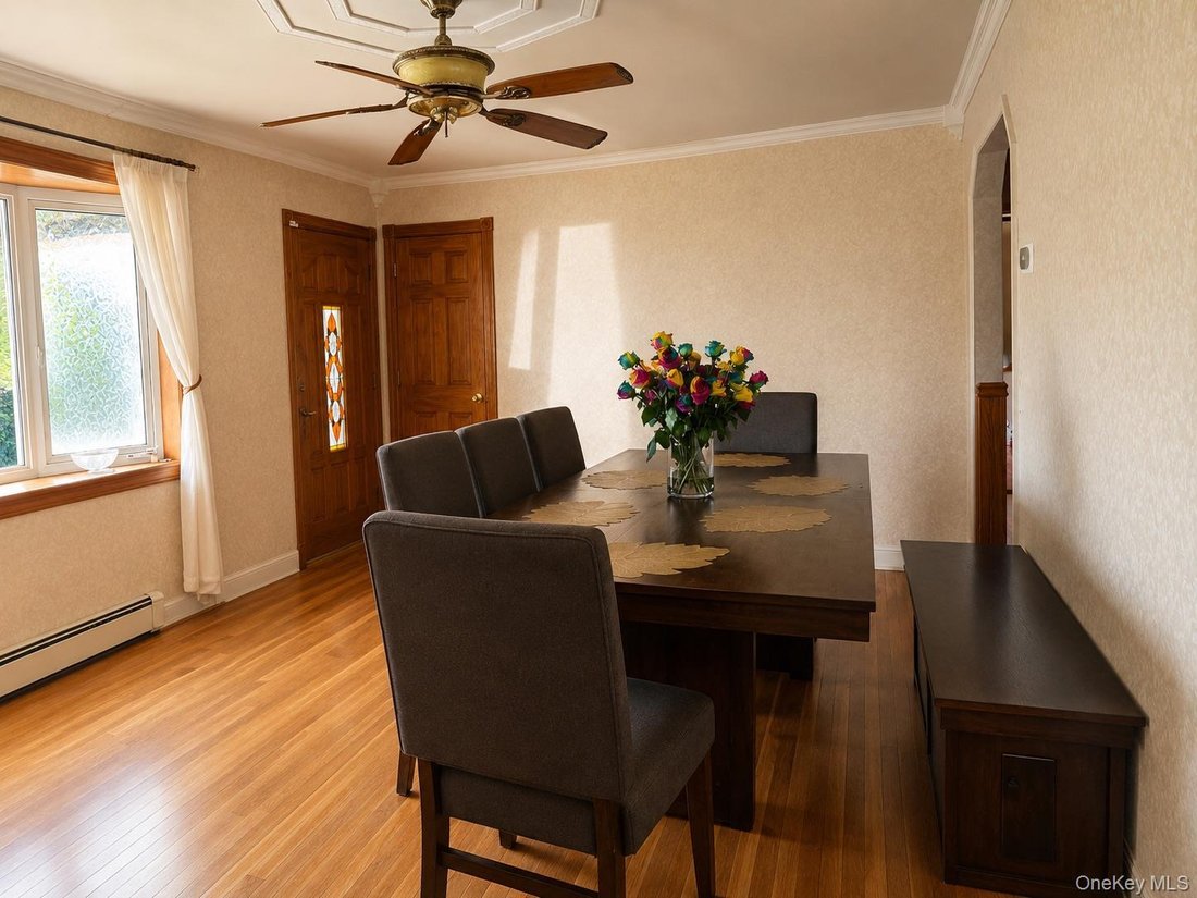 House in Syosset, New York, United States 5 - 17968989