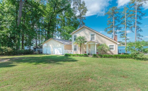 House in Wyses Ferry, South Carolina, United States 1