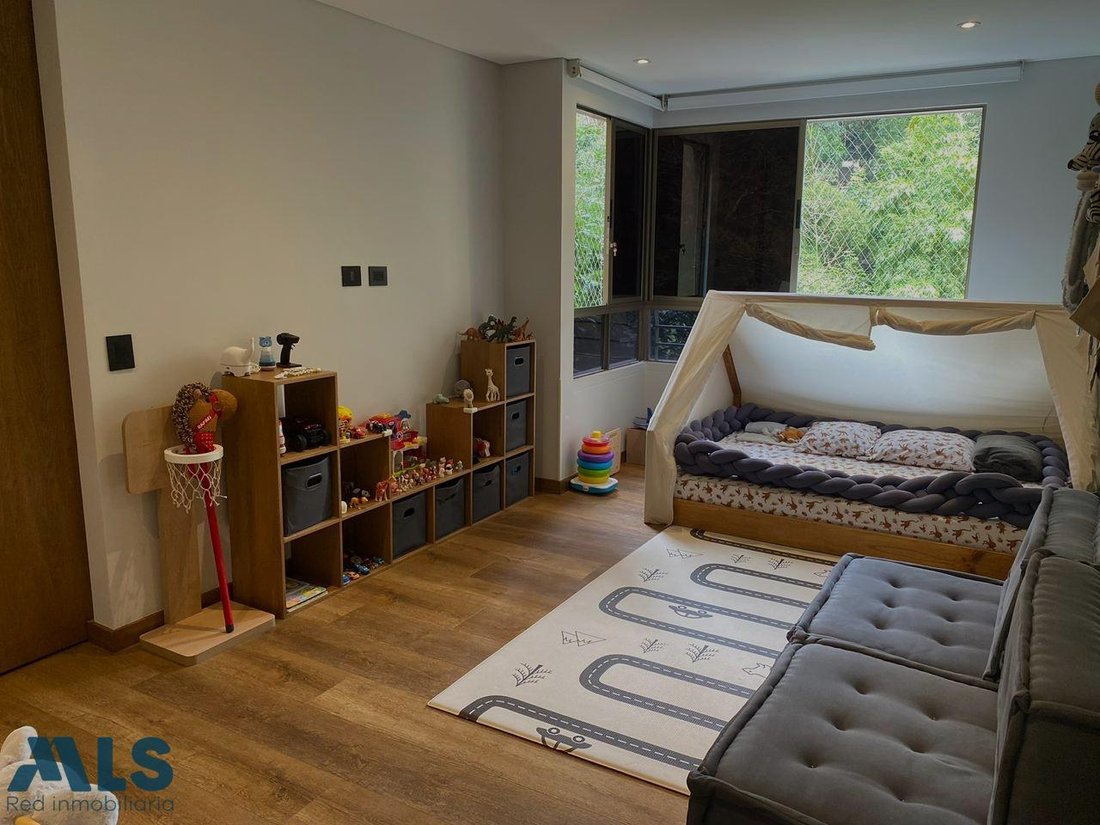 Apartment in Medellín, Antioquia, Colombia 4 - 17972267