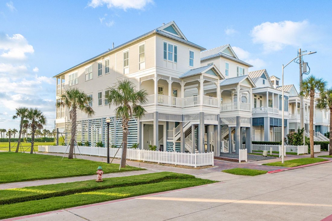 House in Galveston, Texas, United States 2 - 17966781