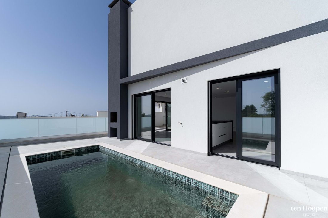 Villa in Mexilhoeira Grande, Algarve, Portugal 3 - 14863288