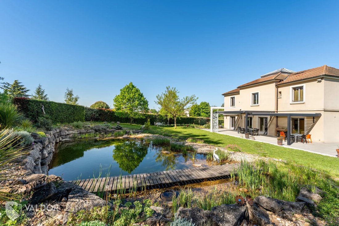 House in Dommartin, Auvergne-Rhône-Alpes, France 1 - 16764207