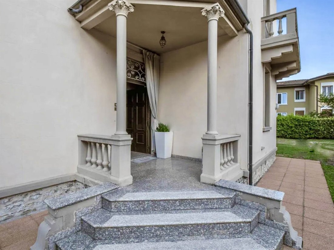 Villa in Salo, Lombardy, Italy 3 - 17969916