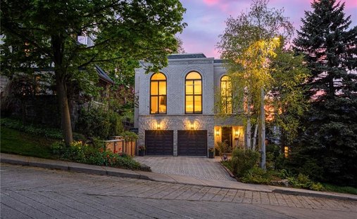 House in Hamilton, Ontario, Canada 1