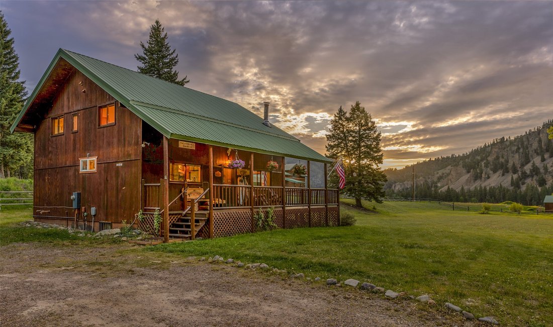 House in Philipsburg, Montana, United States 1 - 17970010