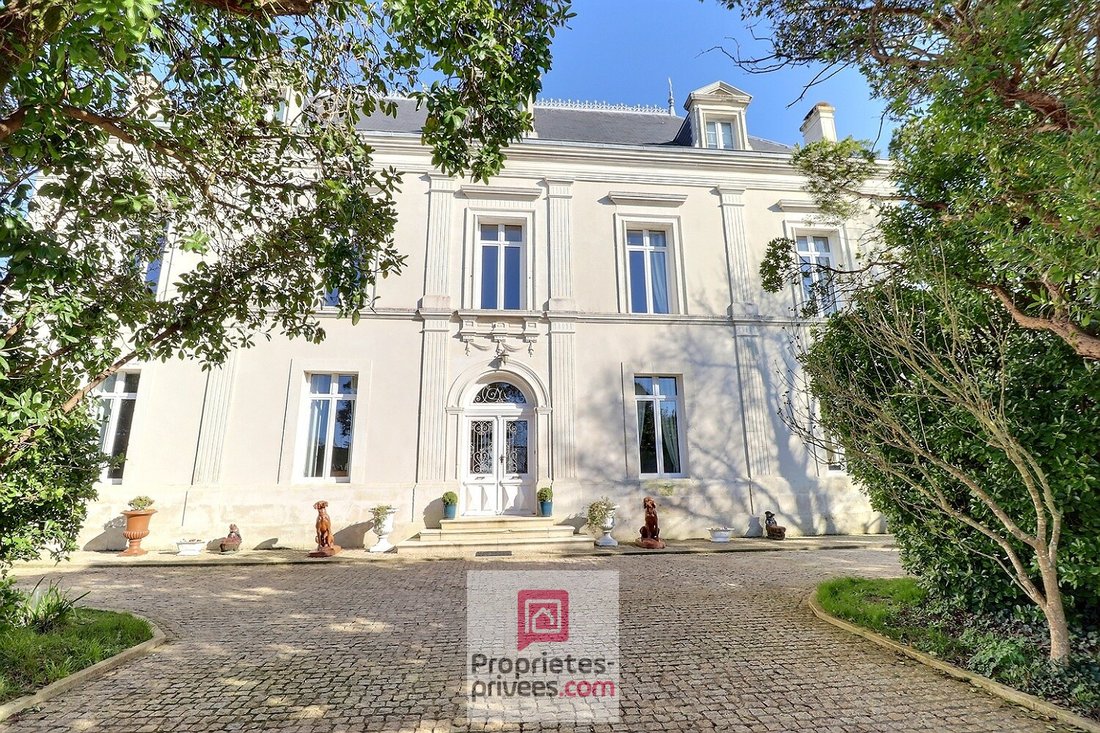 Villa in Villeneuve-la-Comtesse, Nouvelle-Aquitaine, France 2 - 17967627