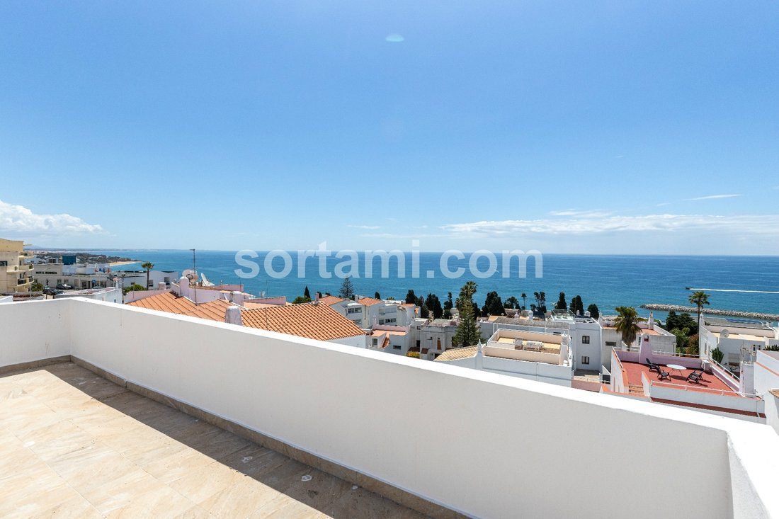 House in Olhos de Agua, Algarve, Portugal 1 - 17970115