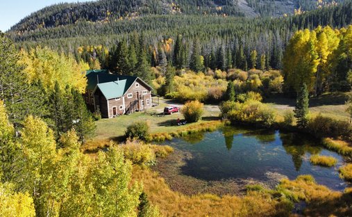 House in Centennial, Wyoming, United States 1