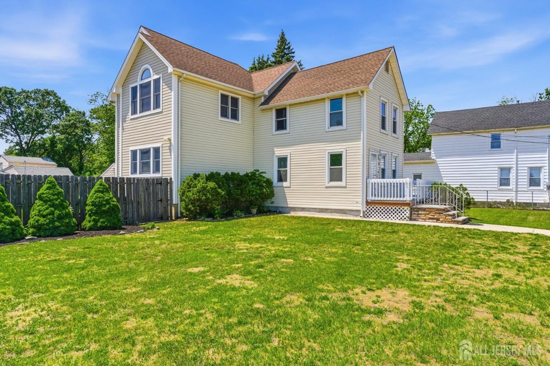 House in Sayreville, New Jersey, United States 1 - 17967300