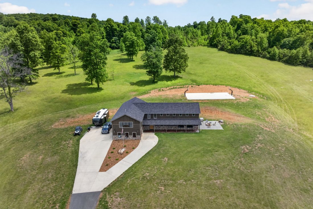 House in Monterey, Tennessee, United States 2 - 17966123
