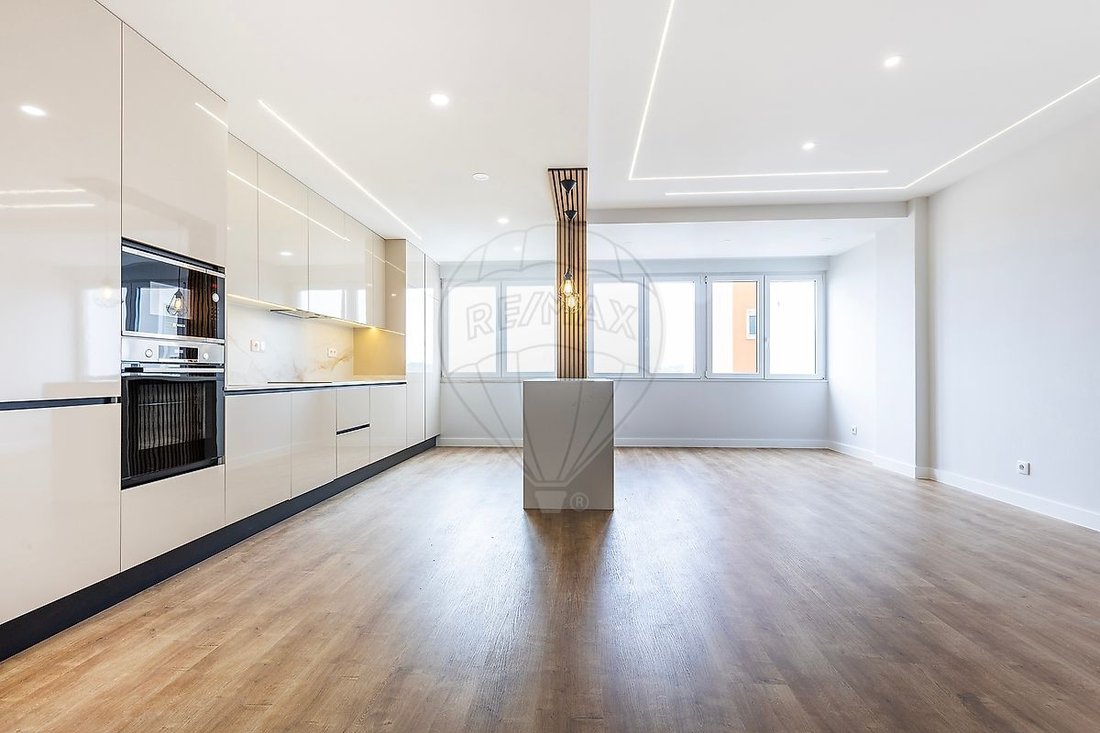 Apartment in Alfragide, Lisbon, Portugal 4 - 17966828