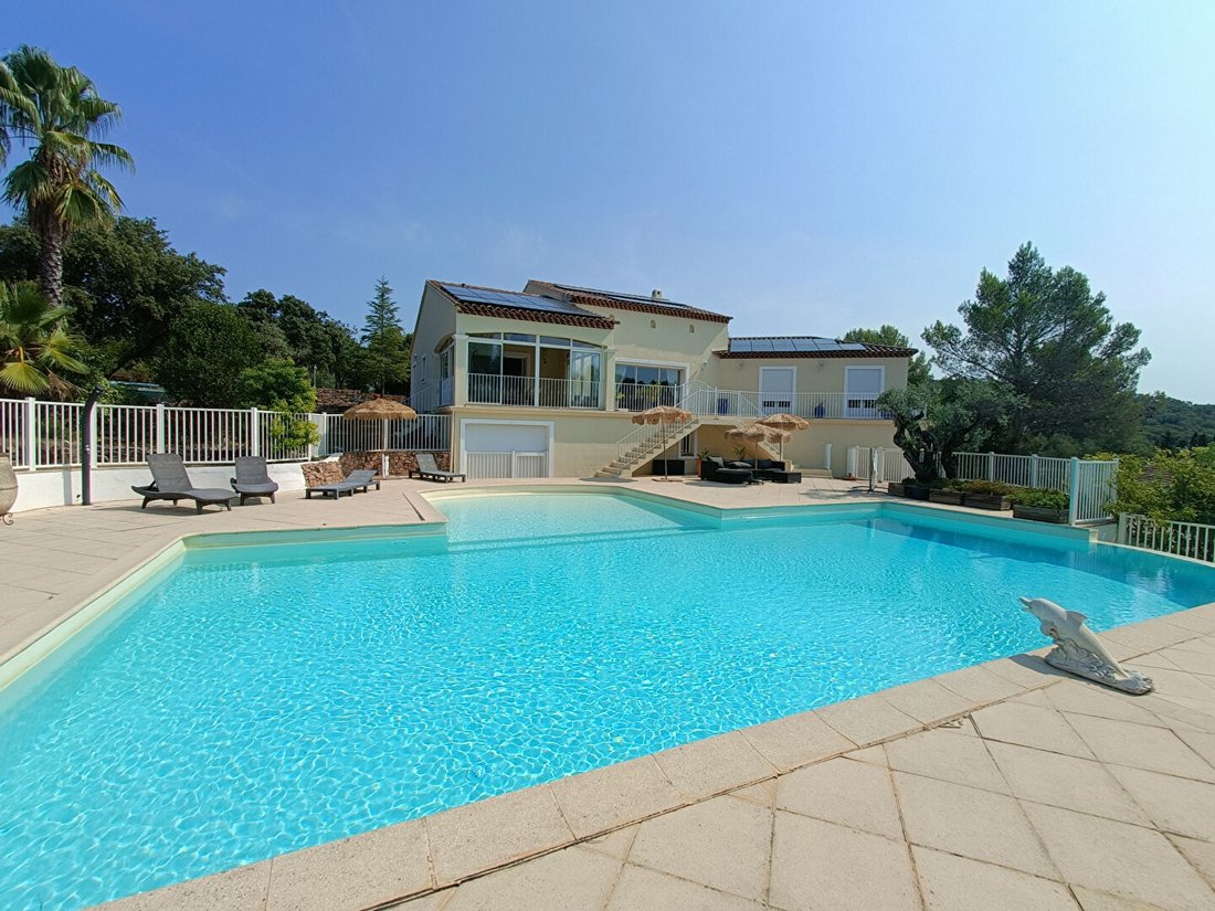 Villa in Les Rayols-Saint Lazare-Les Bousquets, Cuers, France 1 - 17967624