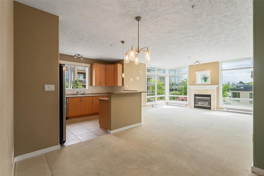 Condo in Victoria, British Columbia, Canada 3 - 17970004