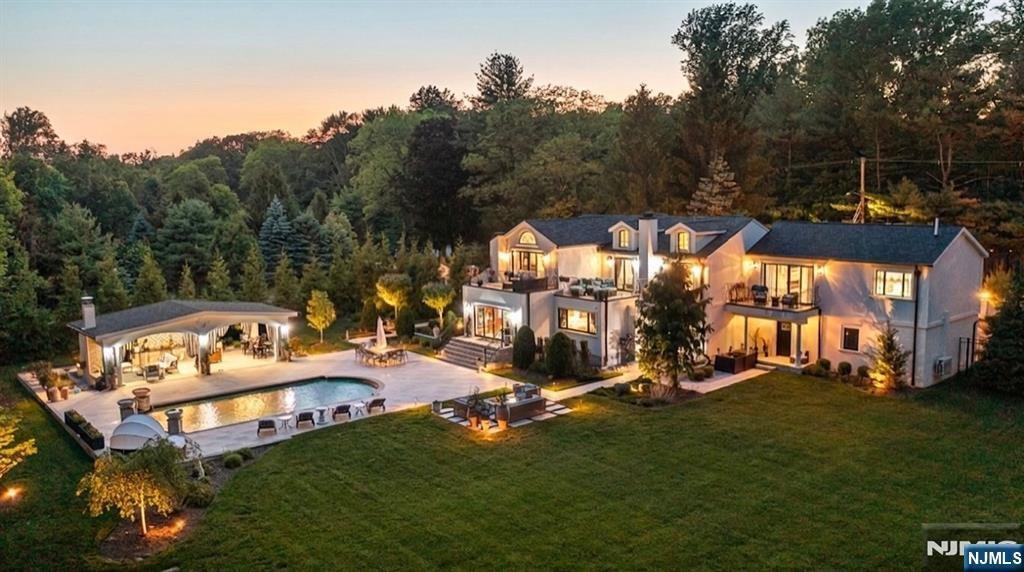 House in Montvale, New Jersey, United States 1 - 17970446