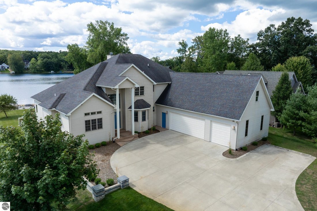 House in Weidman, Michigan, United States 1 - 17967725
