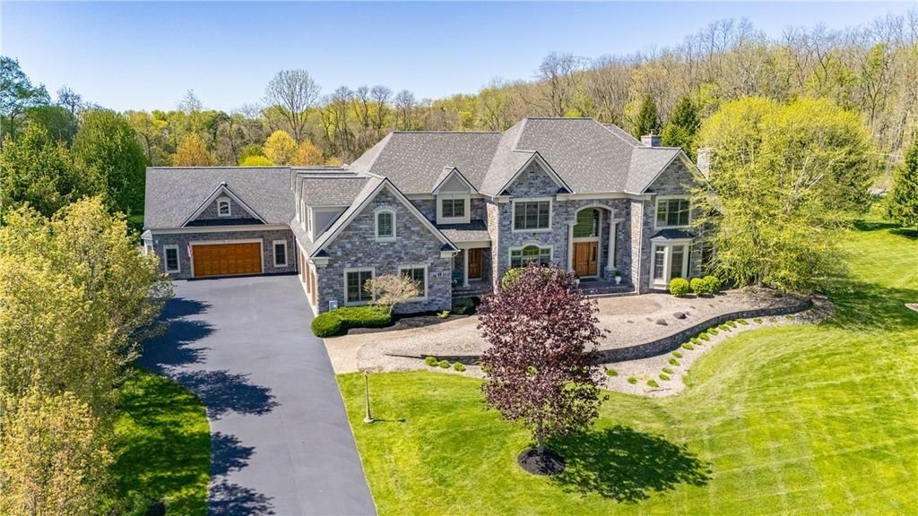House in Pittsford, New York, United States 1 - 17971477