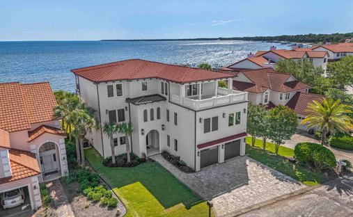 House in Gulf Breeze, Florida, United States 1