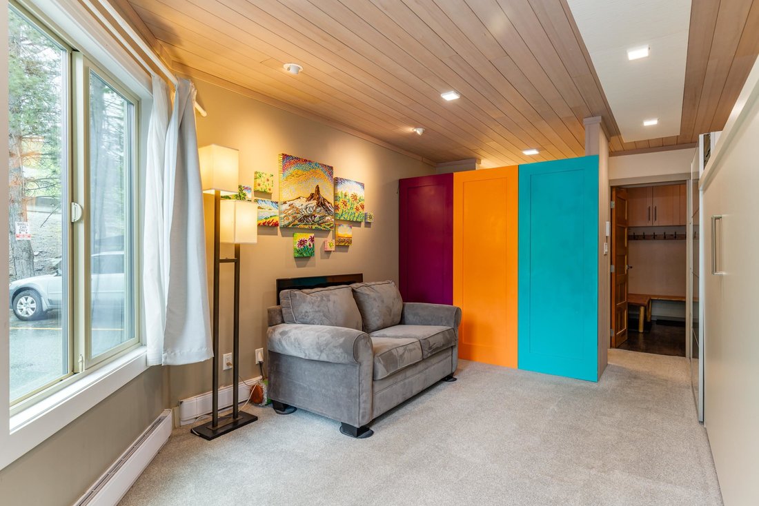 Condo in Whistler, British Columbia, Canada 5 - 17970078
