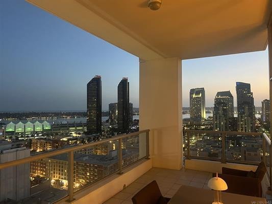 Condo in San Diego, California, United States 4 - 17972412