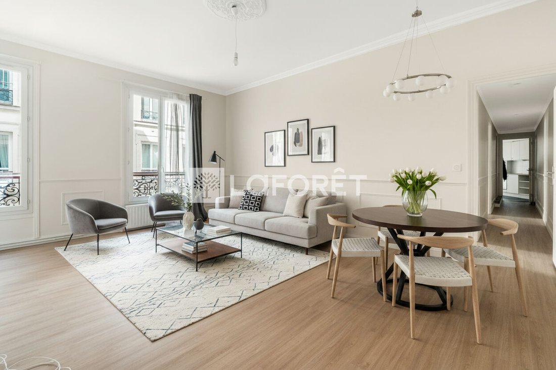 Apartment in La Fourche-Guy Môquet, Paris 17e Arrondissement, Paris 1 - 17967493