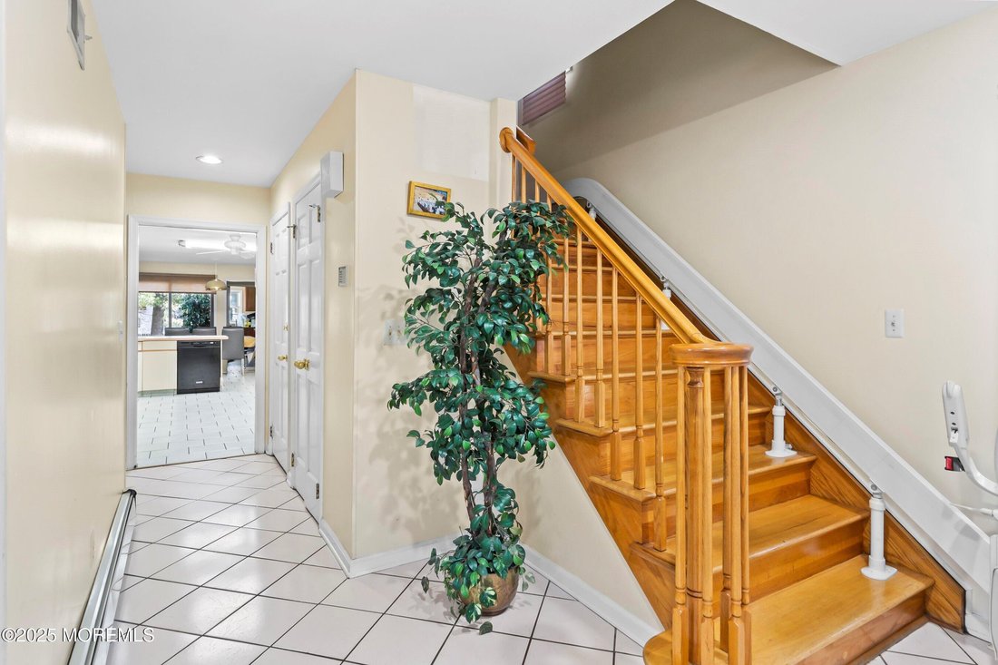 House in Lakewood Township, New Jersey, United States 4 - 17968955