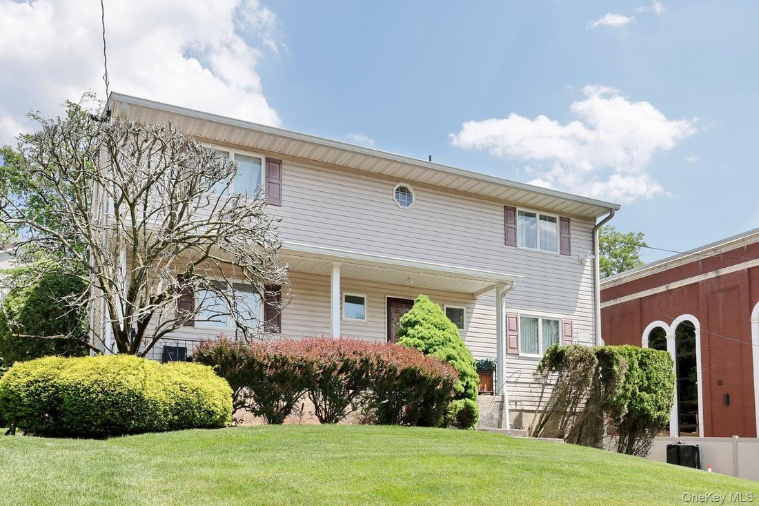 House in Airmont, New York, United States 2 - 17966051