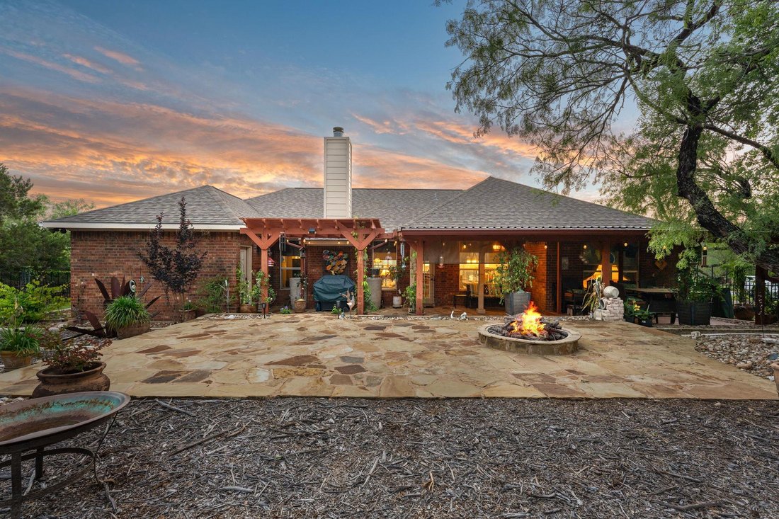 House in Spicewood, Texas, United States 3 - 17966017