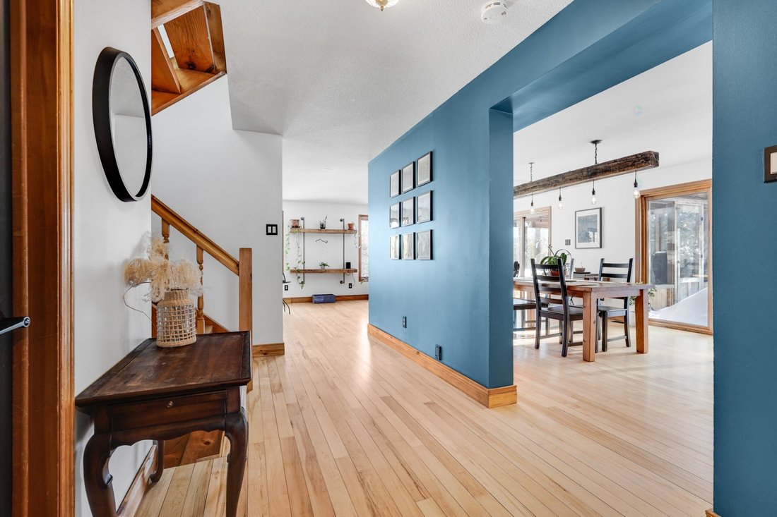 House in Chelsea, Quebec, Canada 4 - 17314412