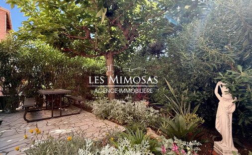 House in Fréjus Plage, Frejus, France 1