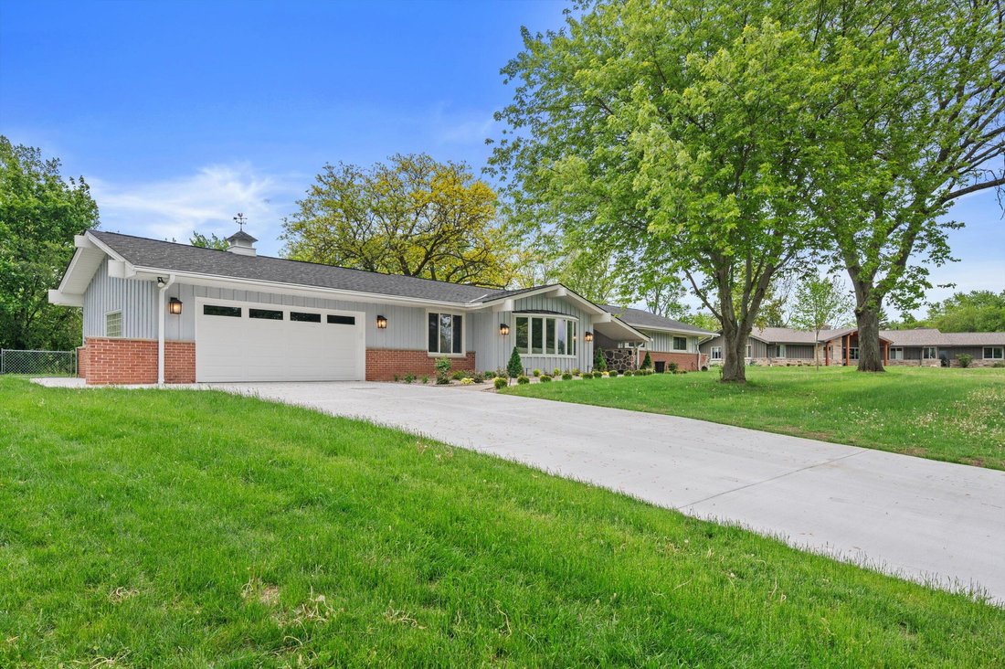 House in Brookfield, Wisconsin, United States 2 - 17967667
