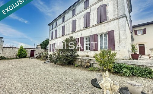 House in Saint Ausone-Saint Martin-Saint Gelais, Angoulême, France 1