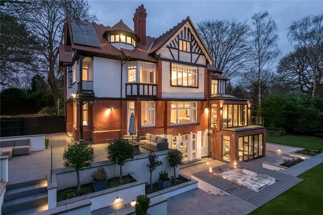 House in Greater Manchester, England 5 - 17969932